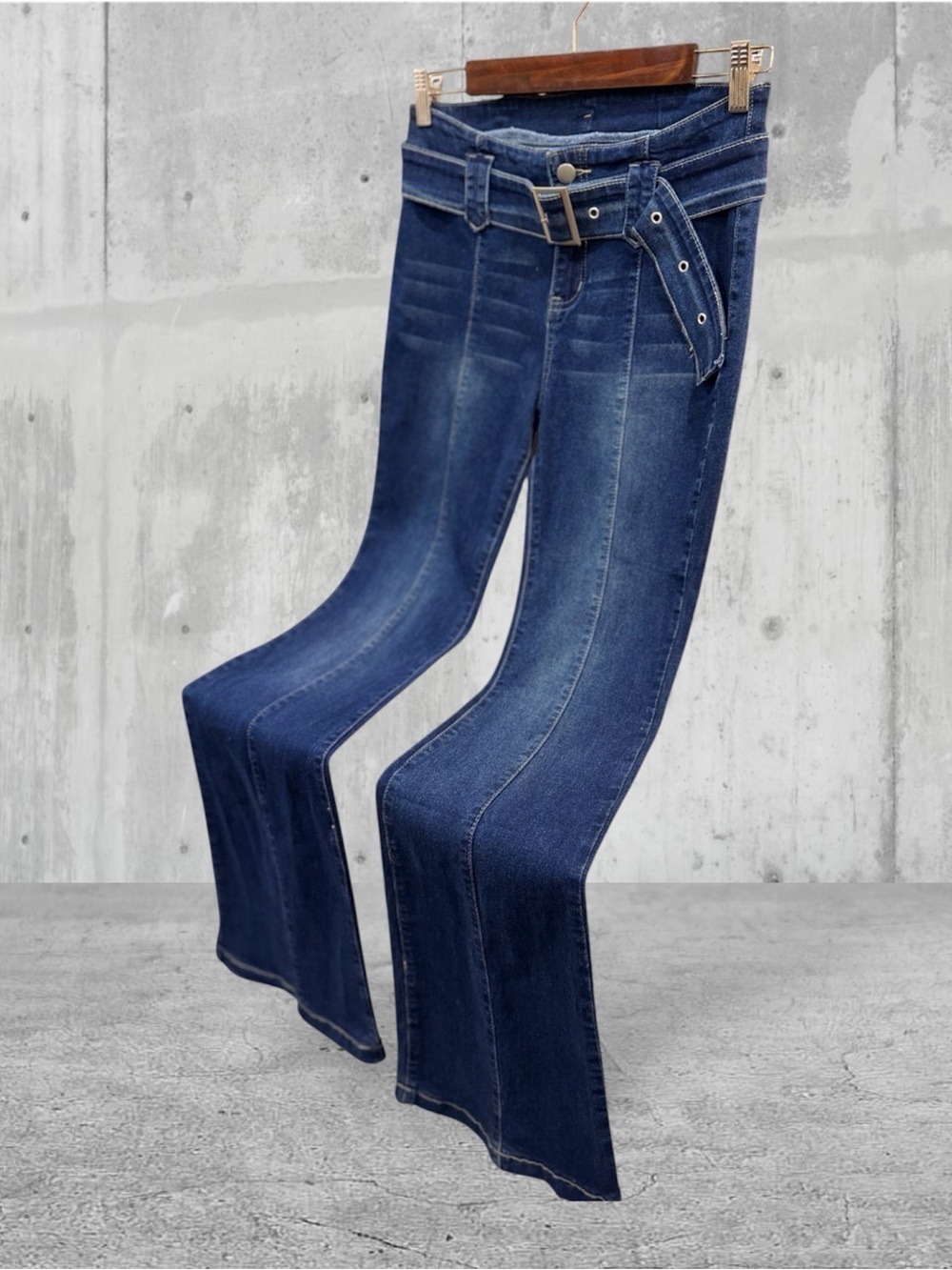 SHEIN Women's Flare Leg Belted Jean Impeccable Condition Size 32 - Picture 4 of 13